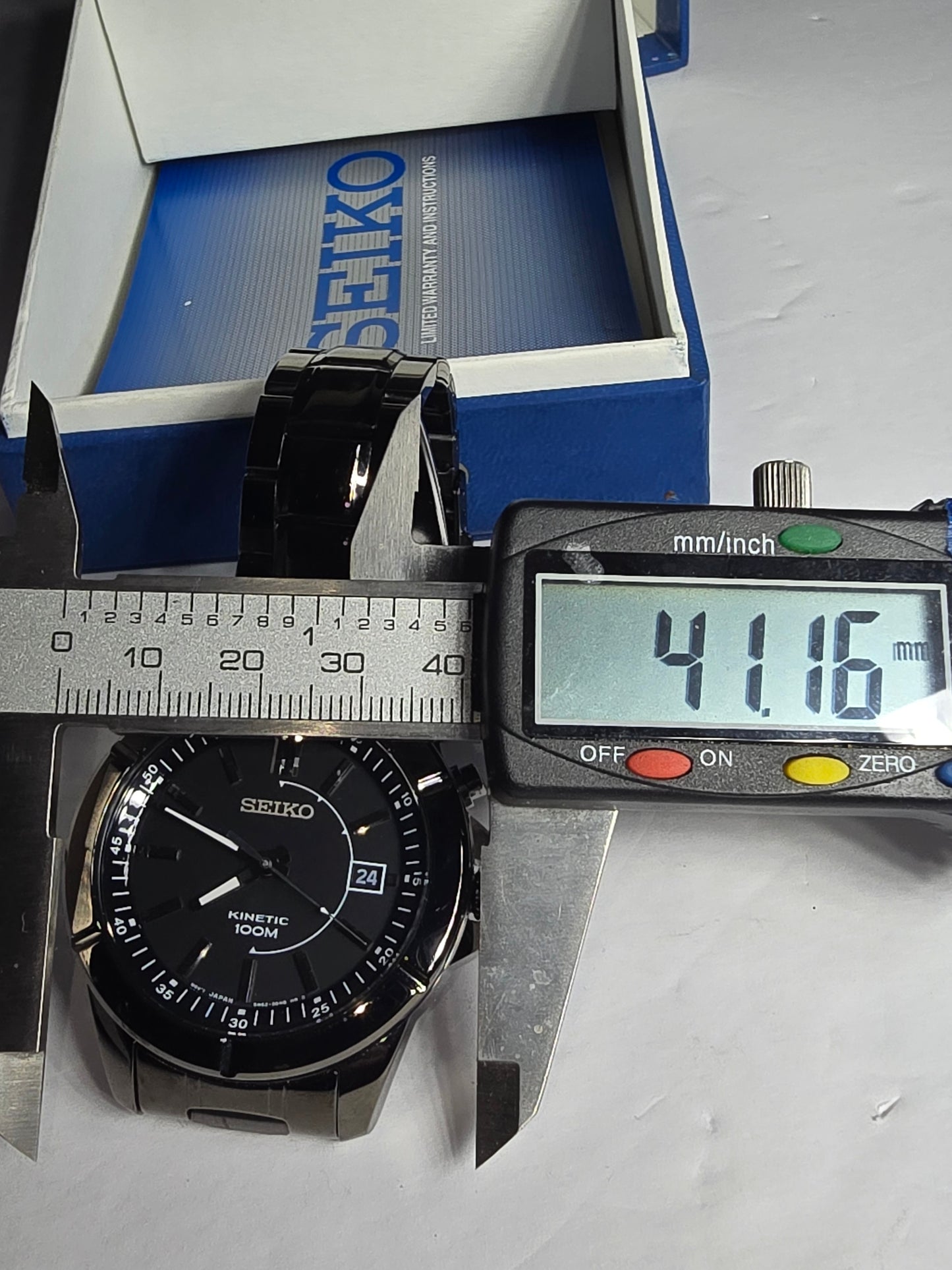Vintage NWB Seiko Kinetic 100m 5M62-ODAO