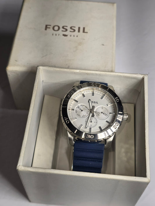 Fossil white dial blue rubber strap multifunction watch new with box