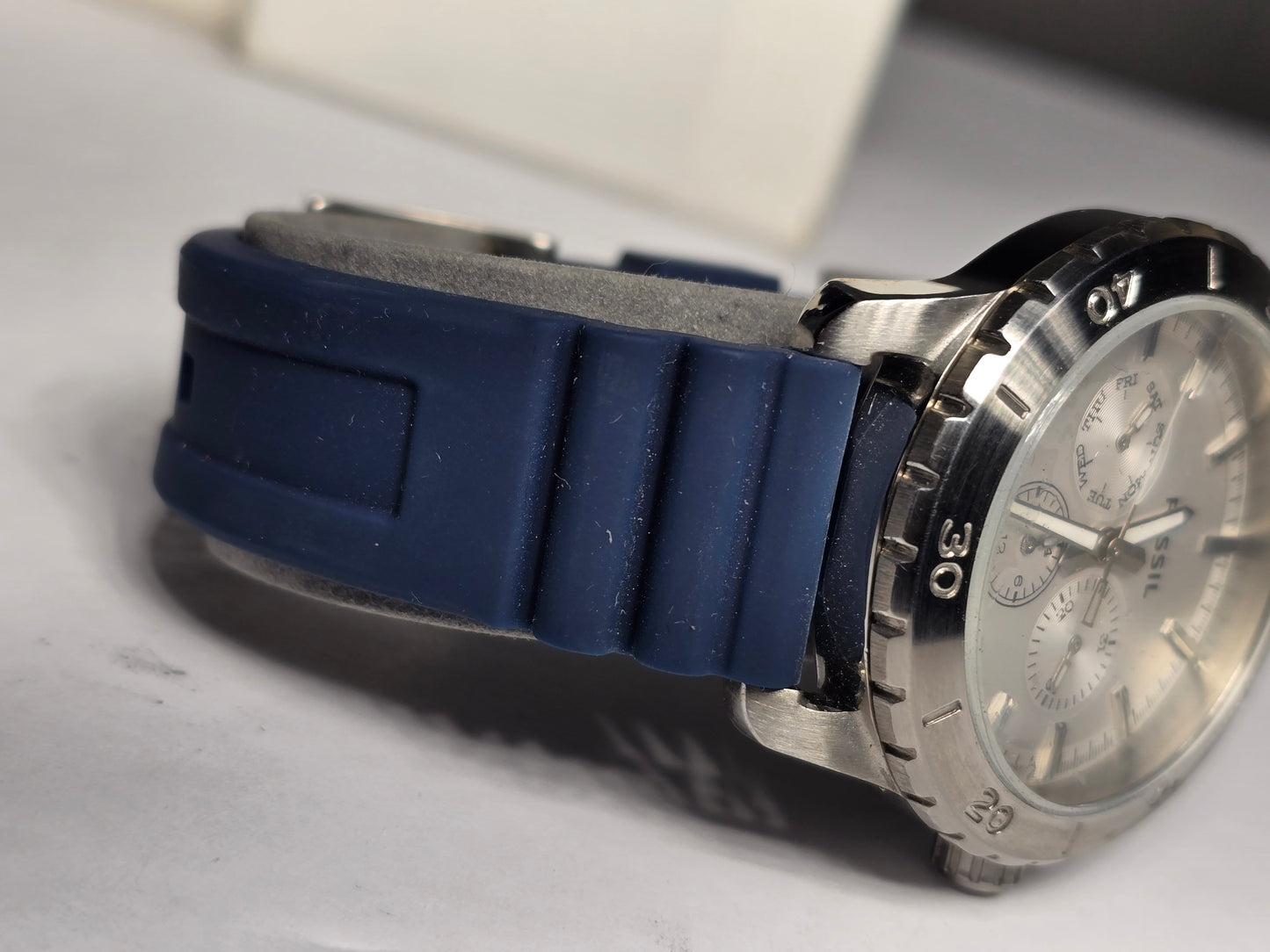 Fossil white dial blue rubber strap multifunction watch new with box