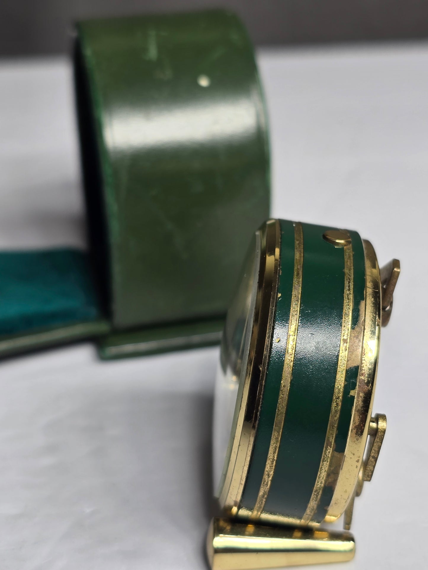 Vintage Looping 15 Jewels 8 Days Travel Alarm Clock Date Window and Case