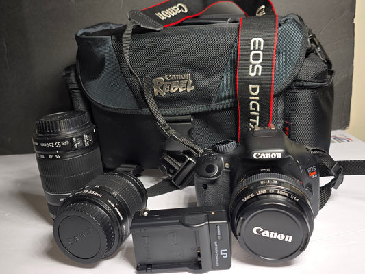 Canon EOS Rebel T2i DSLR Camera kit with 2 extra lenses and shoulder bag