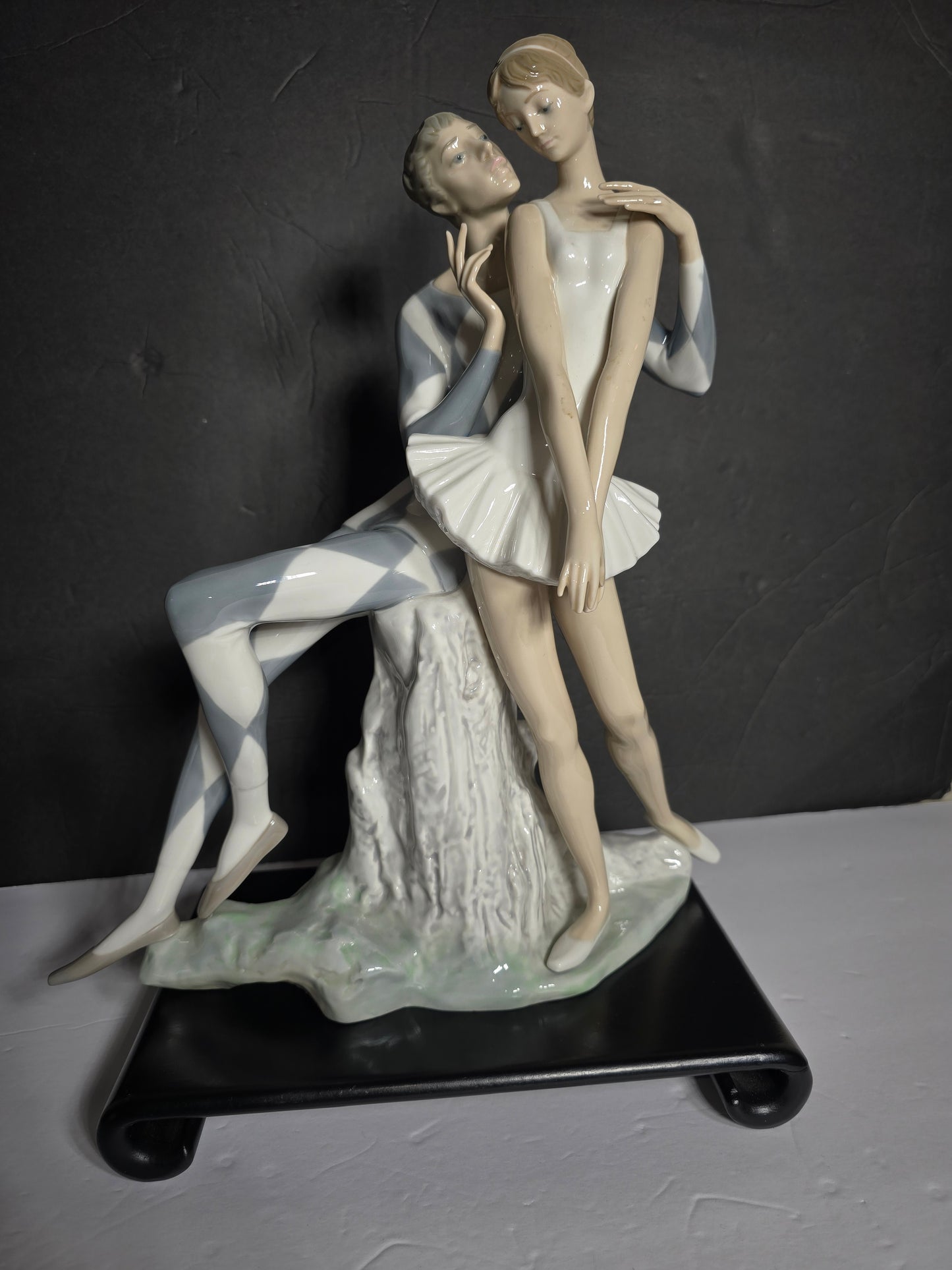 Vintage Lladro "Idil"/Idilio #1017 retired