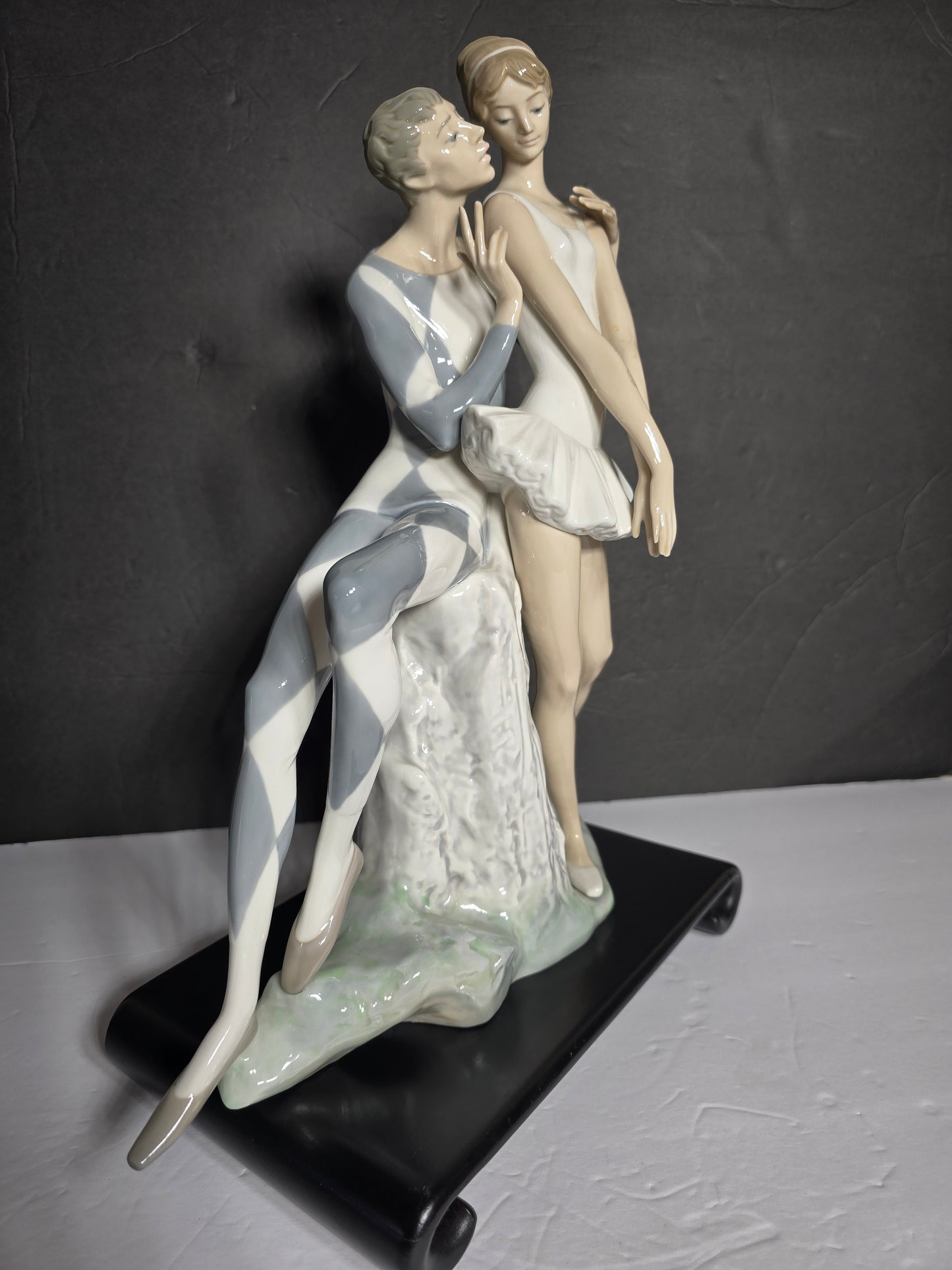 Vintage Lladro "Idil"/Idilio #1017 retired