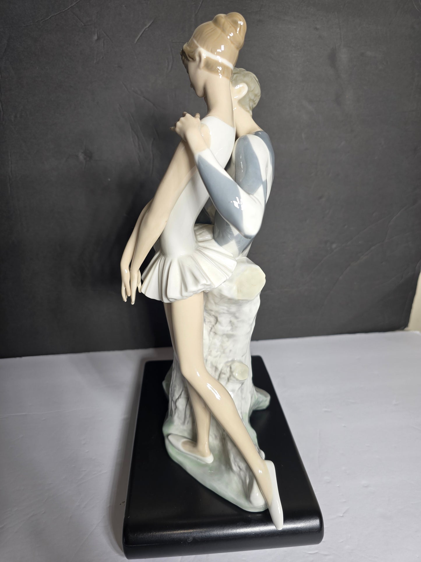 Vintage Lladro "Idil"/Idilio #1017 retired