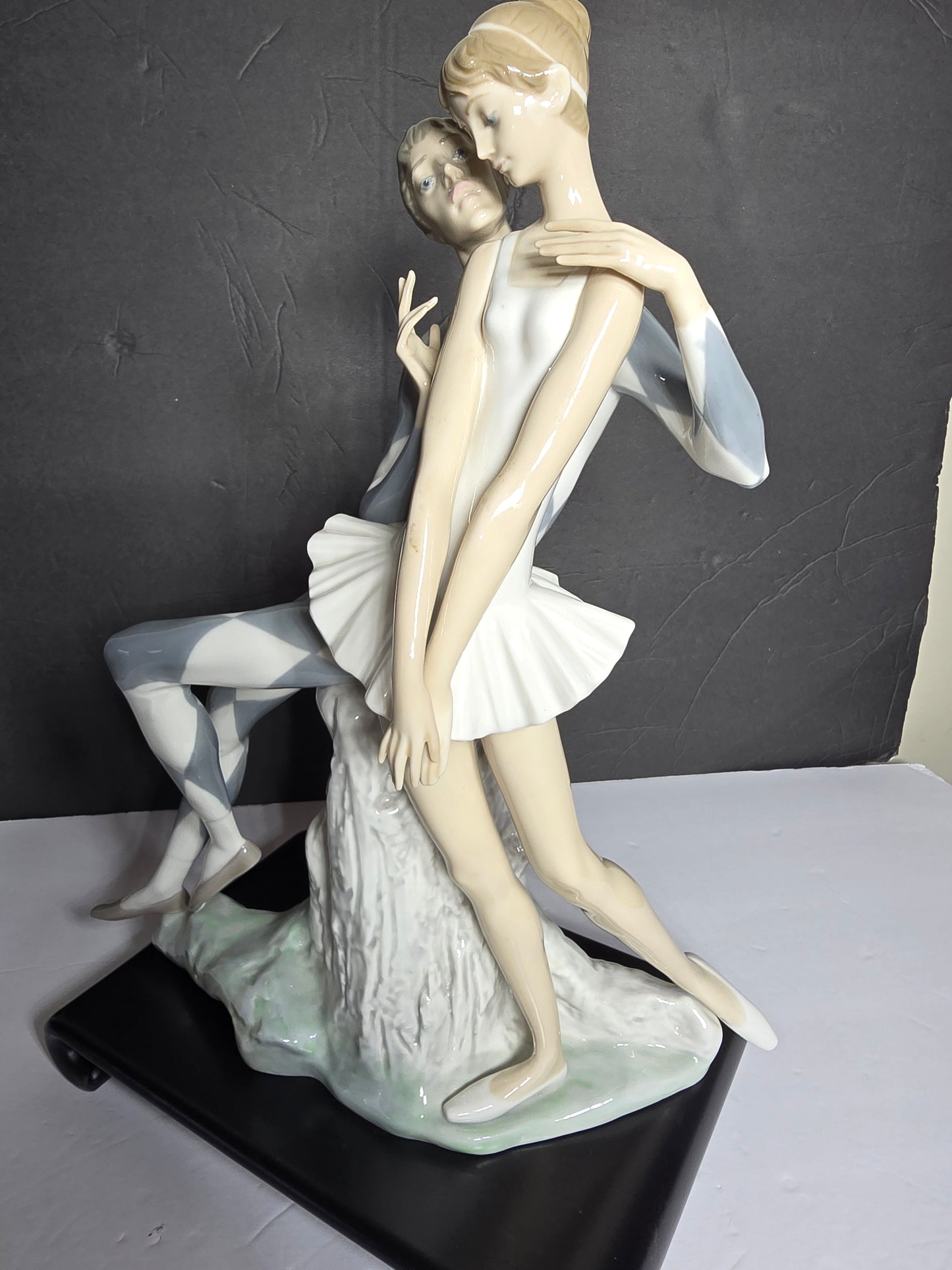 Vintage Lladro "Idil"/Idilio #1017 retired