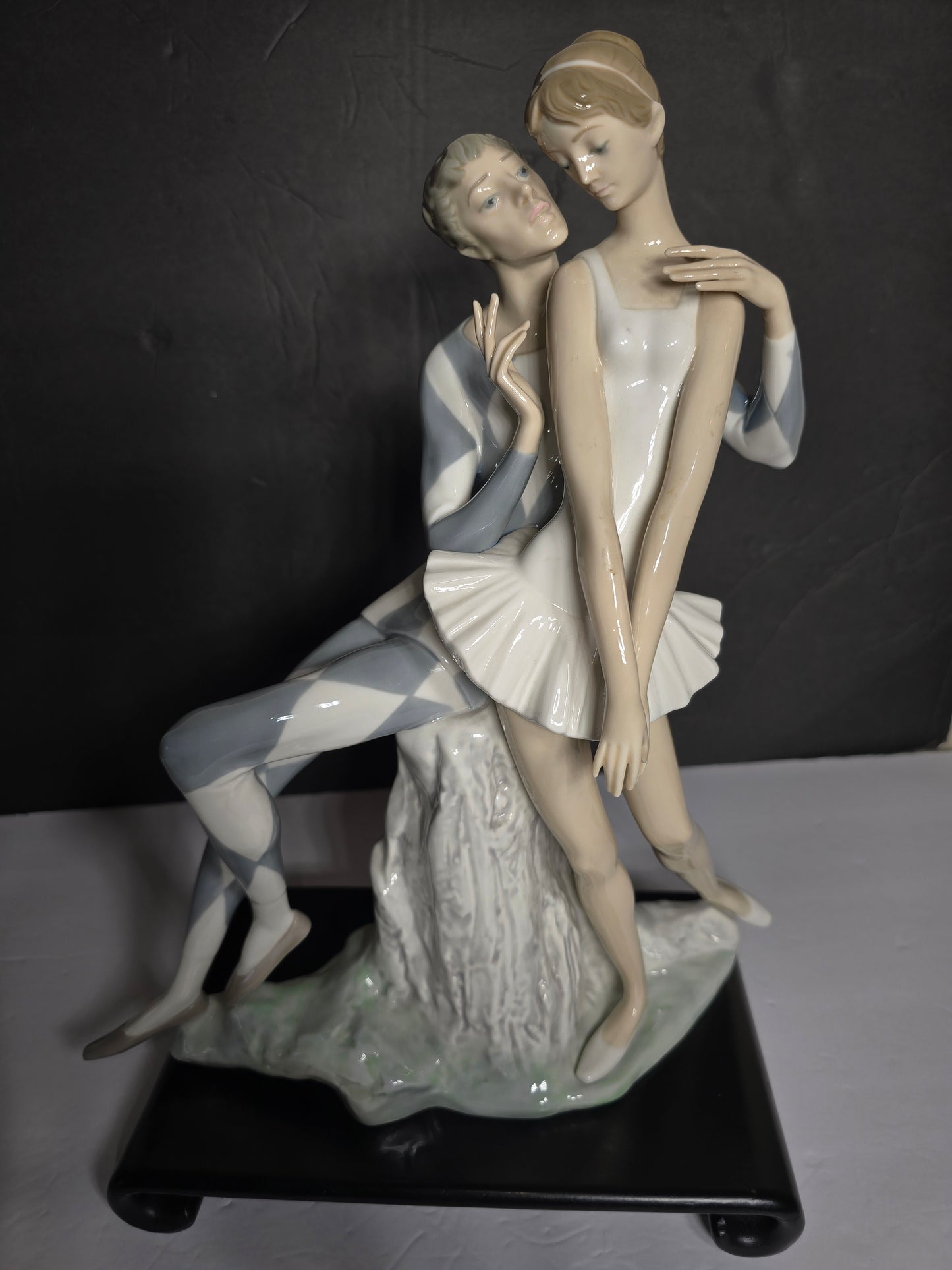 Vintage Lladro "Idil"/Idilio #1017 retired