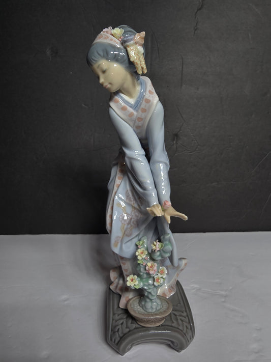 Vintage Lladro #1449 Miyuki Japanese girl
