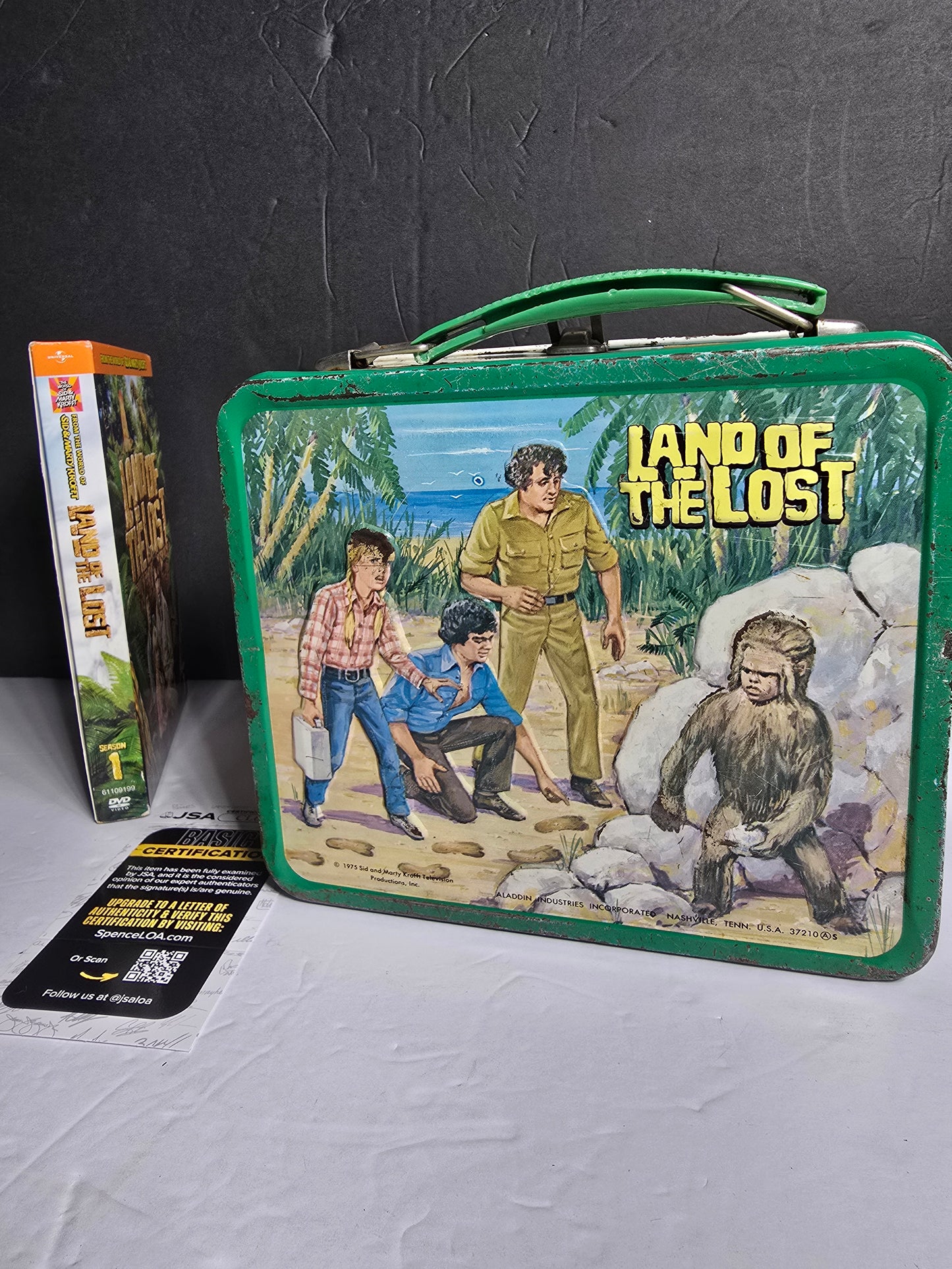 Vintage 1975 signed Land of the lost lunch box with JSA COA highly collectable