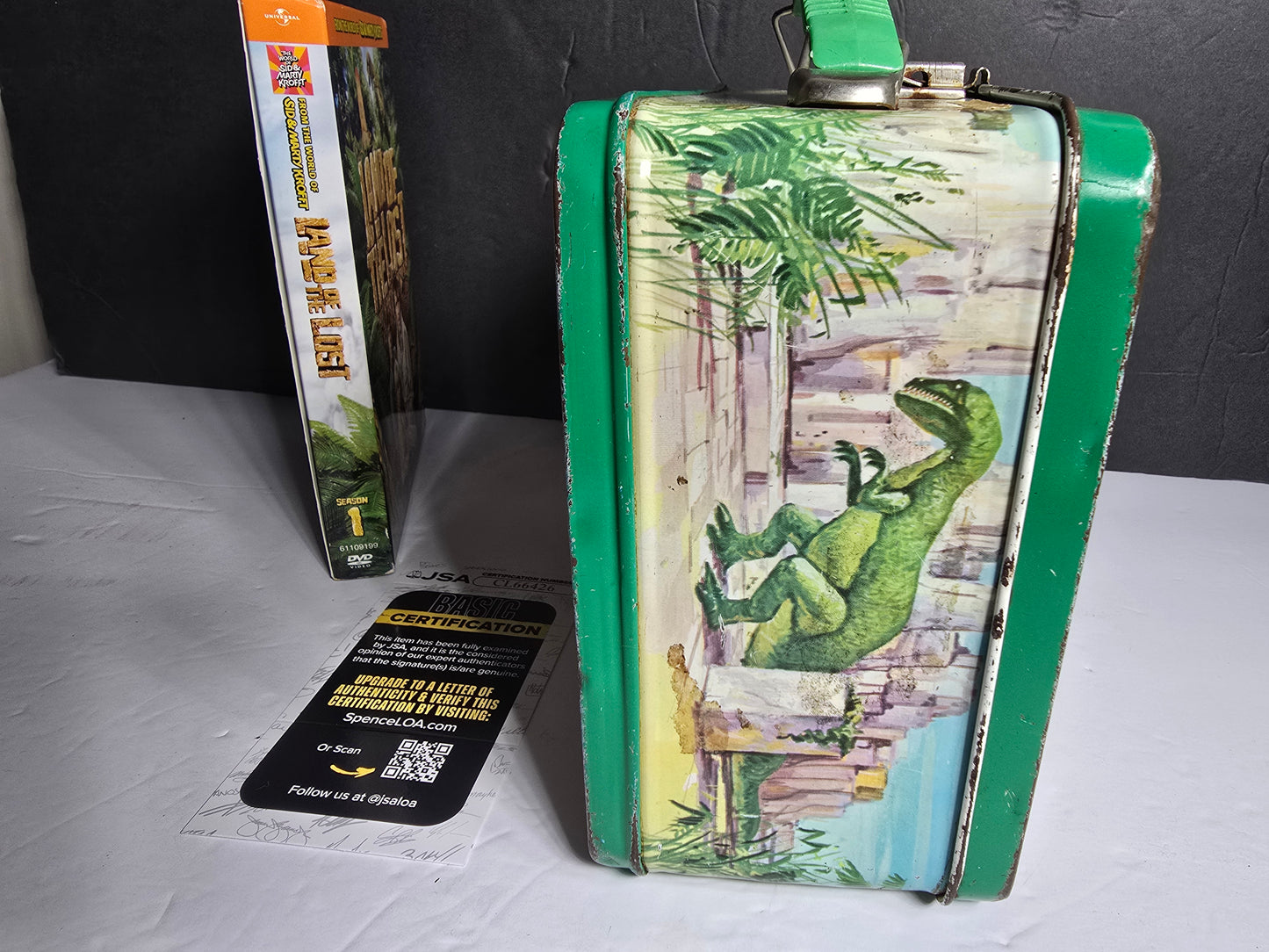 Vintage 1975 signed Land of the lost lunch box with JSA COA highly collectable