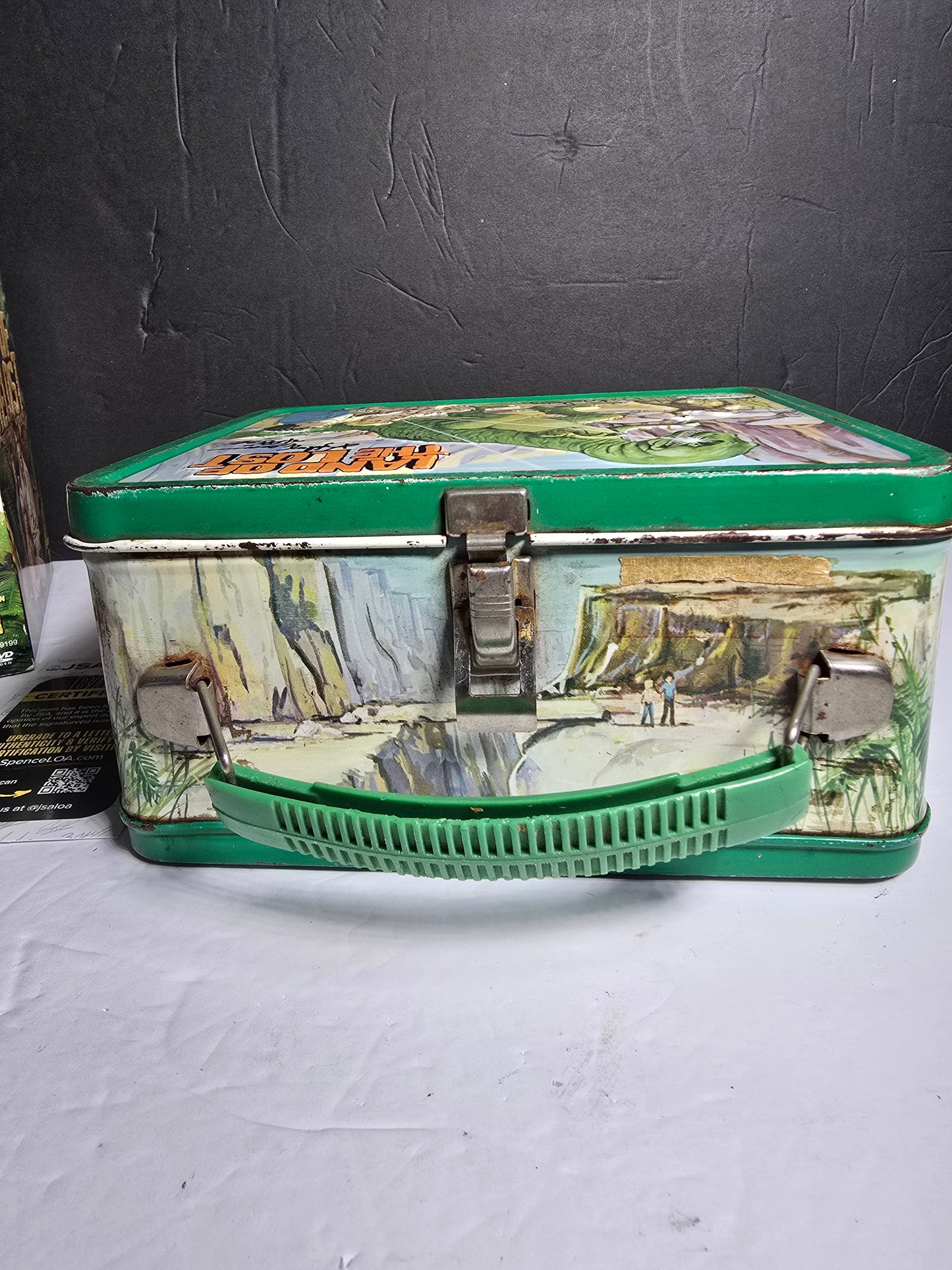 Vintage 1975 signed Land of the lost lunch box with JSA COA highly collectable