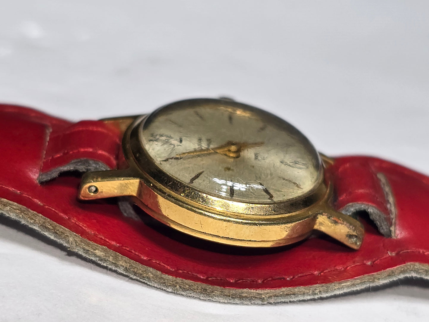 Vintage Slava made in USSR 17 jewels gold plated mechanical watch