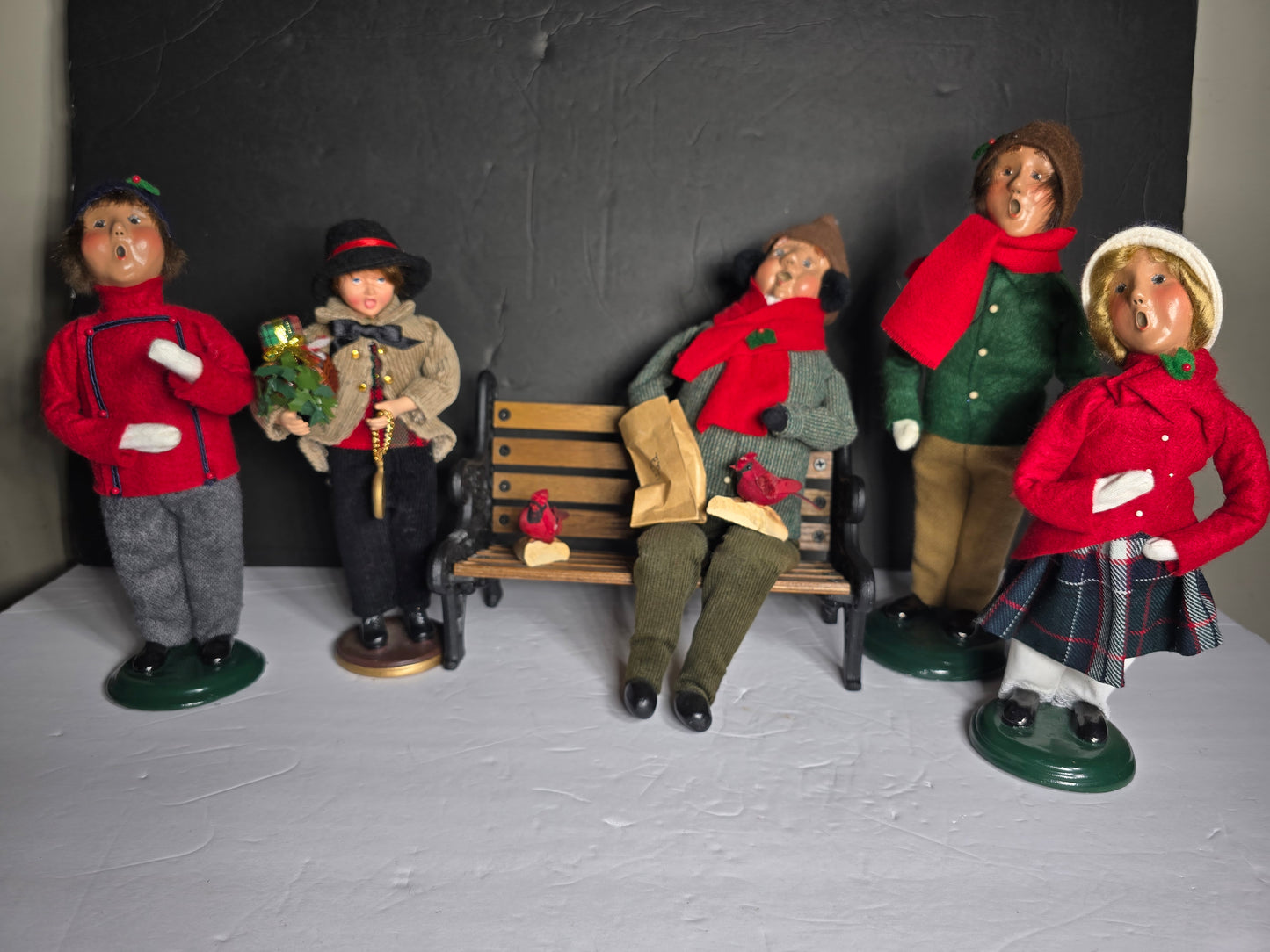 Vintage Set of 5 Byers' choice caroler