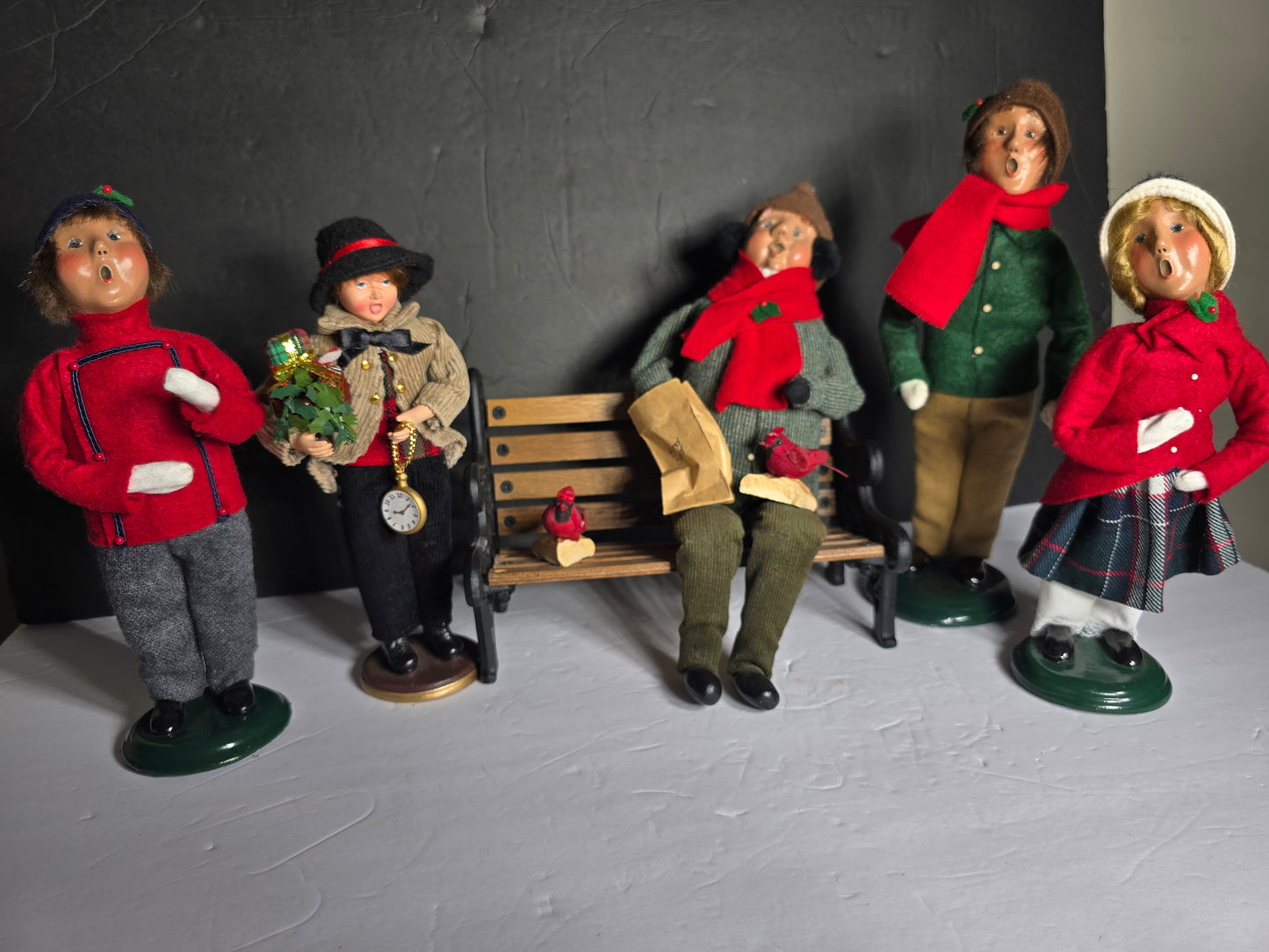 Vintage Set of 5 Byers' choice caroler