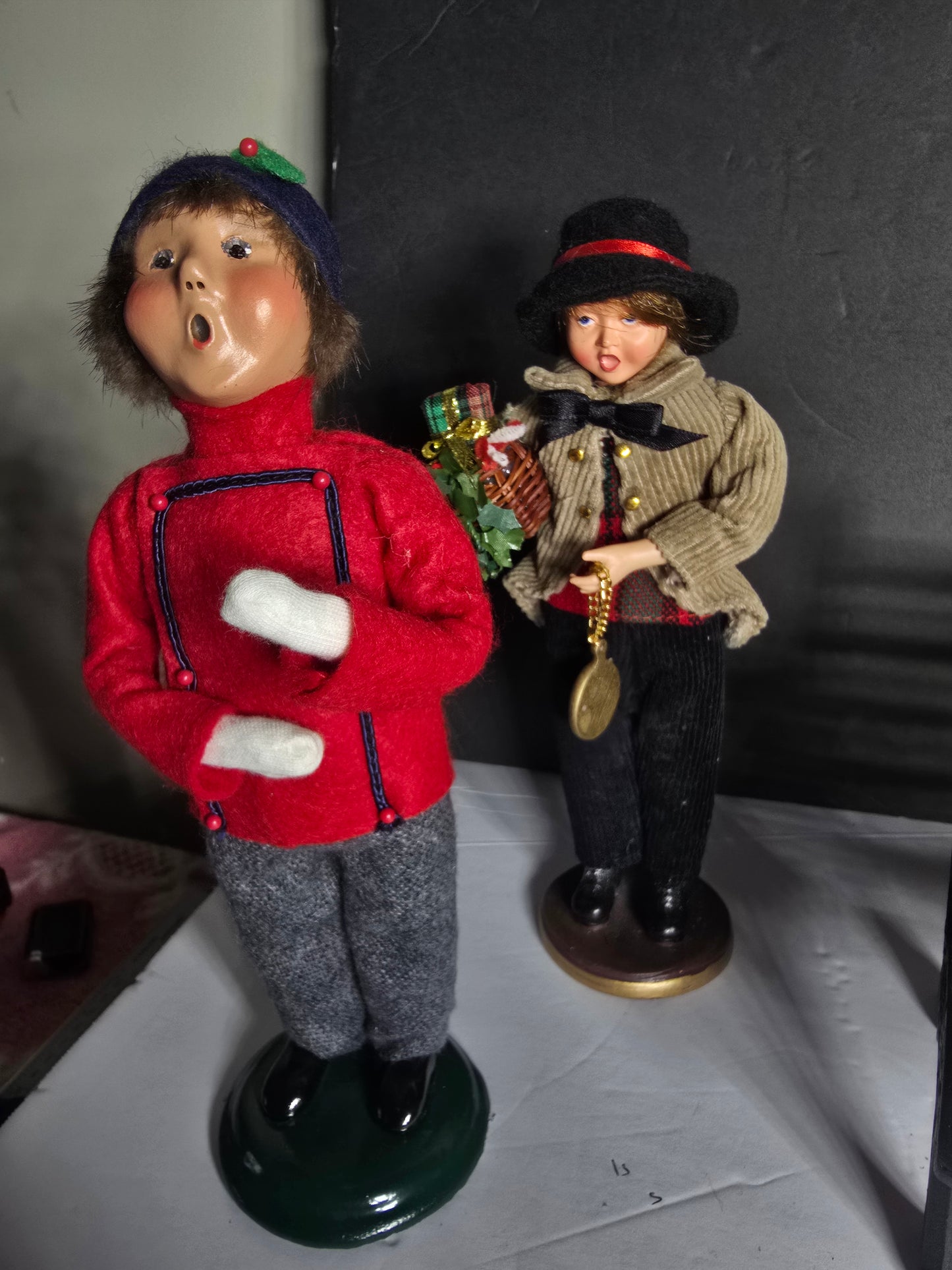 Vintage Set of 5 Byers' choice caroler
