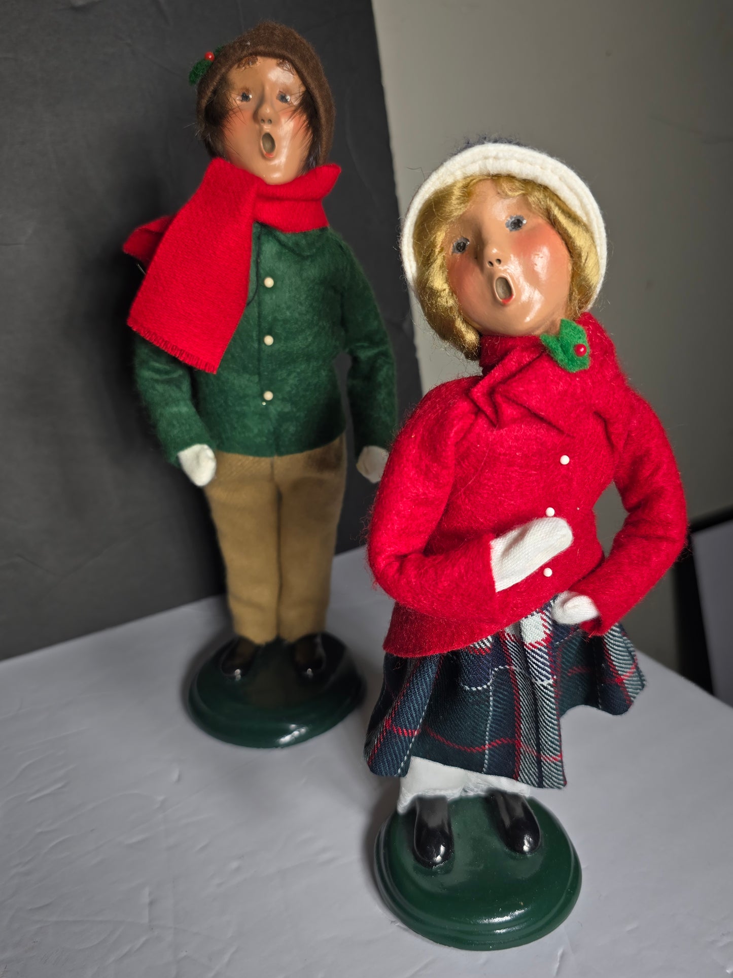 Vintage Set of 5 Byers' choice caroler