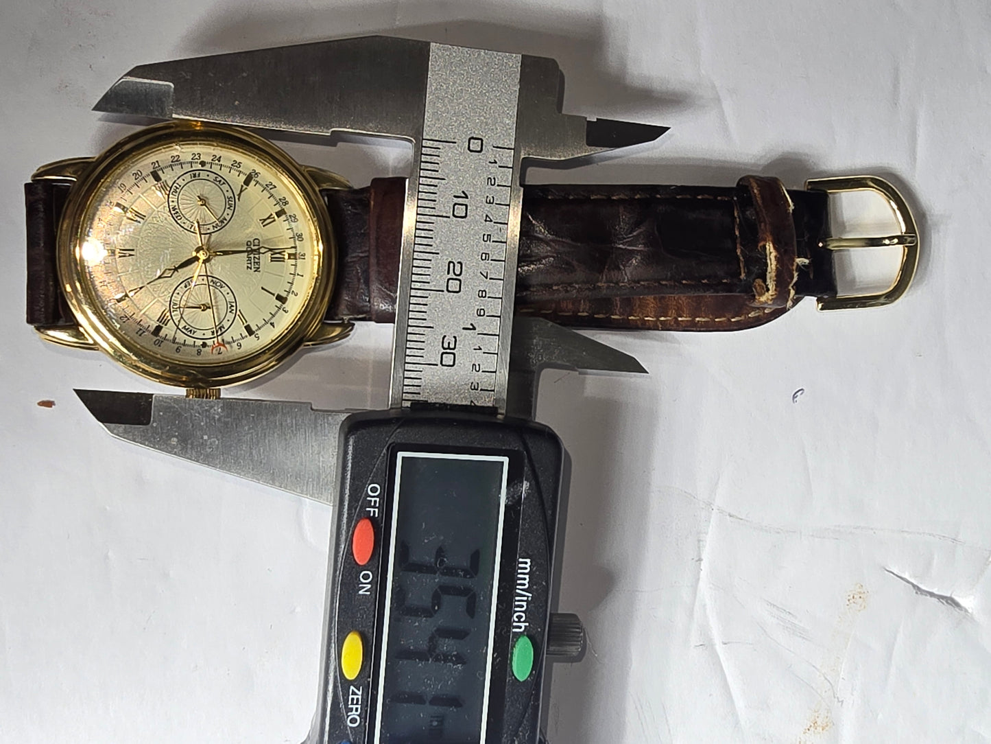 Vintage rare Citizen Elegance triple calendar watch