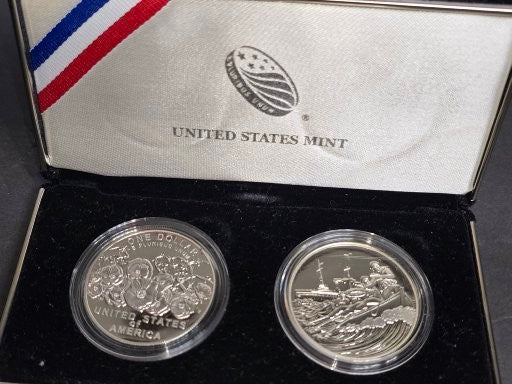 20018-P WW1 Bicentennial Silver Dollar and U.S. coast guard silver medal set