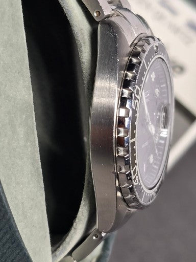 Vintage Citizen Eco-Drive diver-watch BM0560-57E