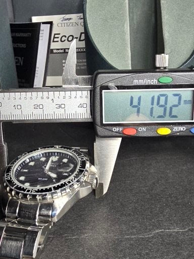 Vintage Citizen Eco-Drive diver-watch BM0560-57E
