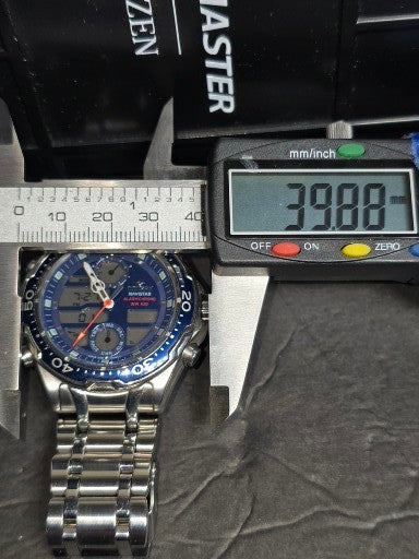 Vintage Citizen promaster Navistar C402-Q02080
