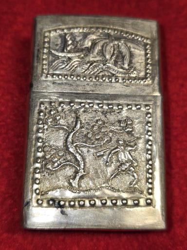 VINTAGE METAL LIIGHTERCASE WITH REPOUSSE DESING ZIPPO LIGHTER