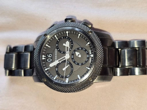 VINTAGE BURBERRY GUNMETAL GRAY TONE, STAINLESS STEEL BU9801